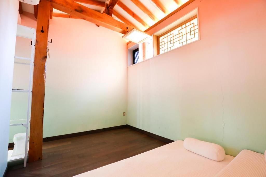 Guest house 'hanok Hanok' Boutique - 2min From Gyeongbokgung Palace Station Seoul